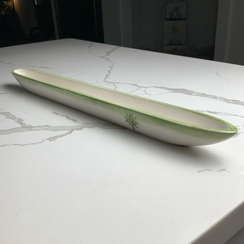 Elegant Olive boat for entertaining
